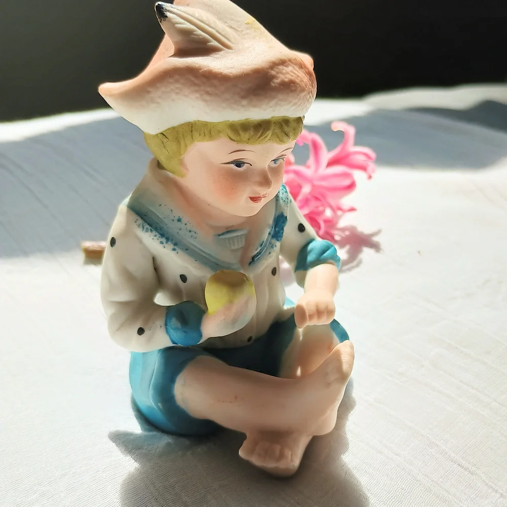 🌺 COQUETTE CORE🌺 VTG little boy blue Piano Baby, 1940s bisque porcelain figure